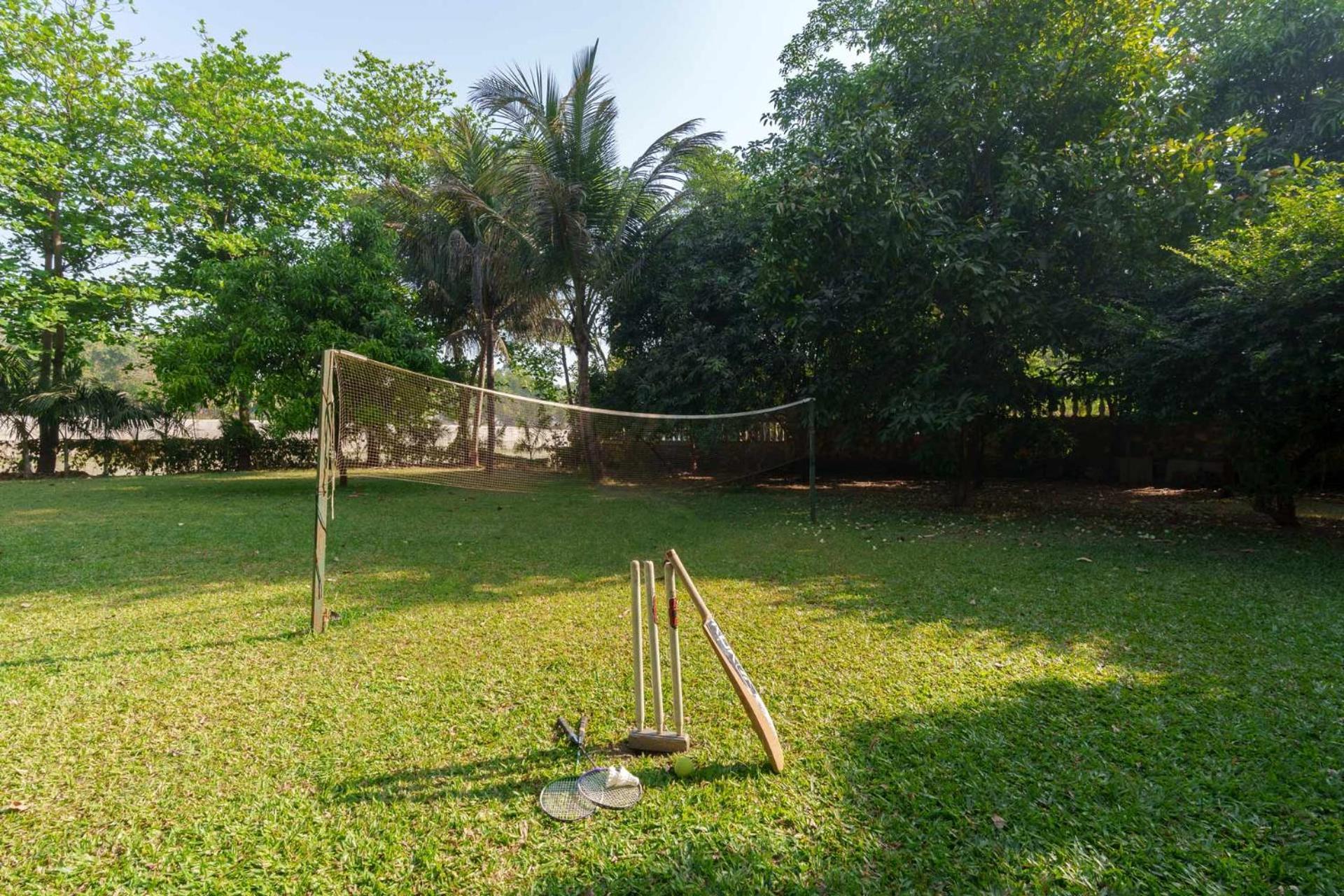 Vintage Estate - Lakeside Allure With Vintage Decor,A Plunge Pool & A Lawn Featuring A Charming Gazebo كارجات المظهر الخارجي الصورة